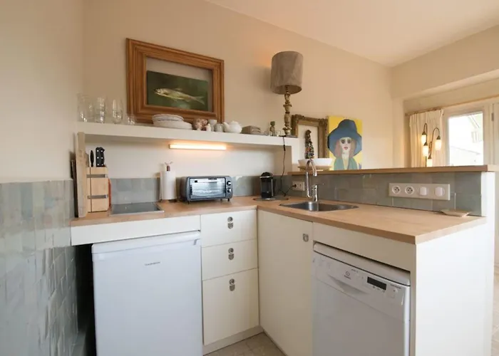 Cocoon With Balcony - Sea View סן-מקסים